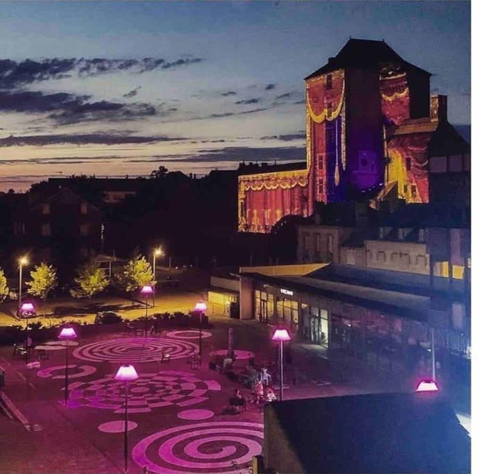 La Maison Des Cours - Wifi - Centre Ville Μουλέν Εξωτερικό φωτογραφία