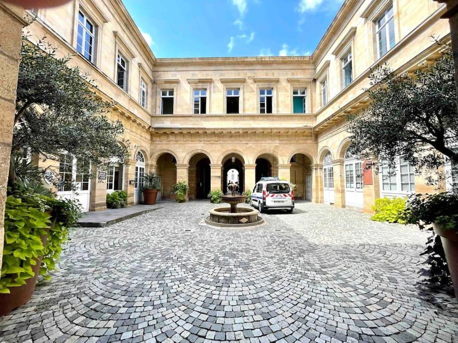 La Maison Des Cours - Wifi - Centre Ville Μουλέν Εξωτερικό φωτογραφία